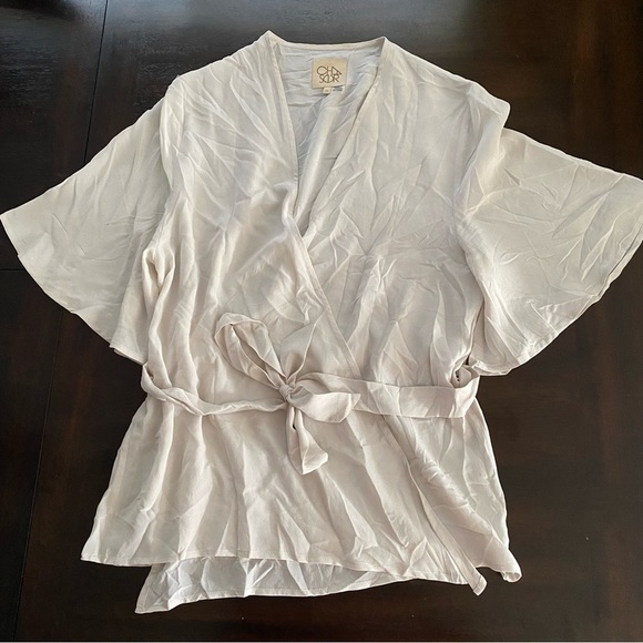 CHASER NWT Wrap Lightweight Blouse Beige Off-white Bell Sleeves Boho-chic Medium - Picture 2 of 7